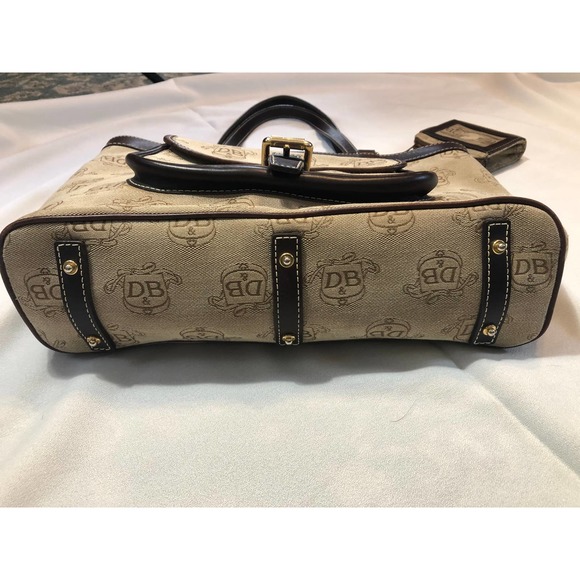 Dooney & Bourke VIntage Large East West Shoulder bag DL57C w/ coin purse - Picture 3 of 10